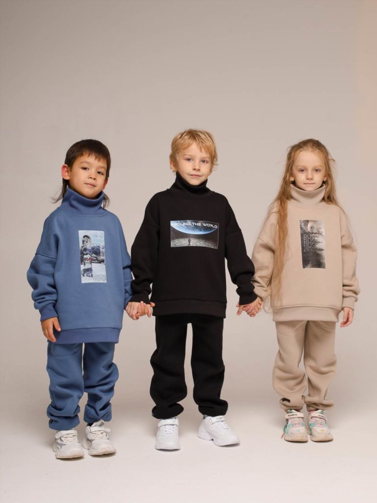 vodolazka-uteplennaia-kids-around-the-world-chernyi-664856714_4.jpg